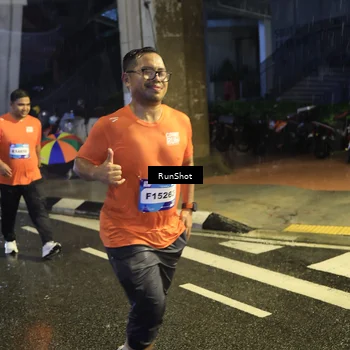 Runner Photo 7915675