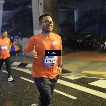 Runner Photo 7915690