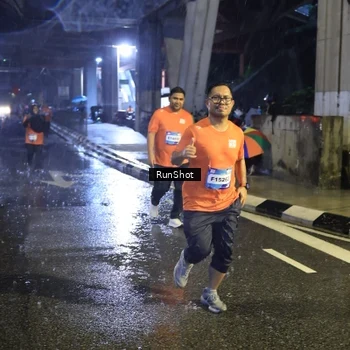 Runner Photo 7915704
