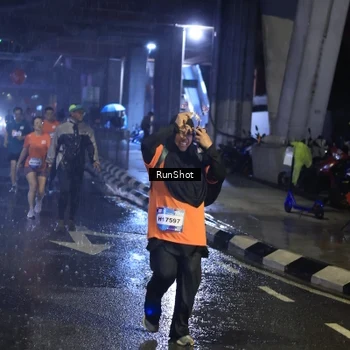 Runner Photo 7915784