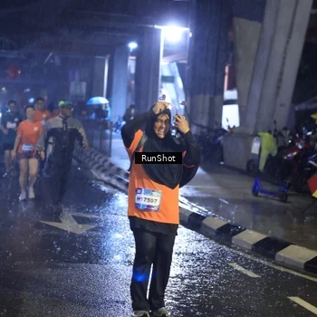 Runner Photo 7915795
