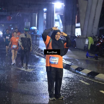 Runner Photo 7915811