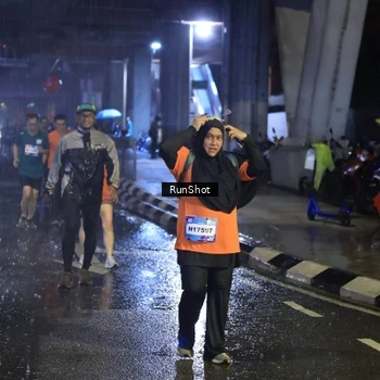 Runner Photo 7915840
