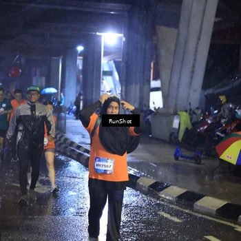 Runner Photo 7915846