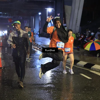 Runner Photo 7915904