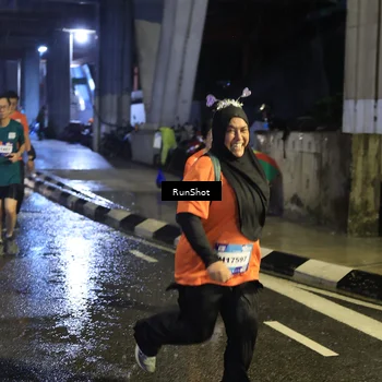 Runner Photo 7915944