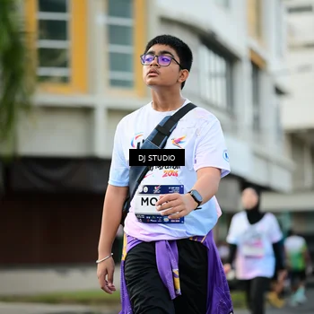 Runner Photo 7916007