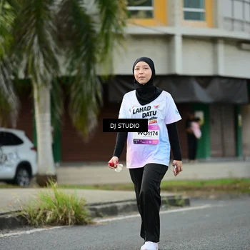 Runner Photo 7916030