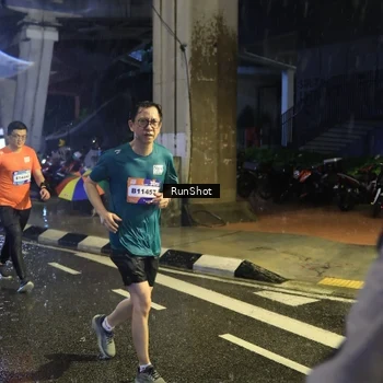 Runner Photo 7916033