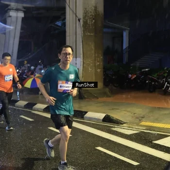 Runner Photo 7916036