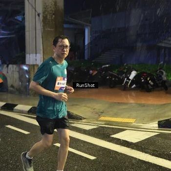 Runner Photo 7916042