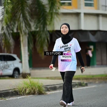 Runner Photo 7916048