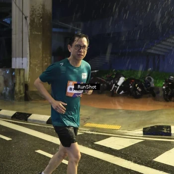 Runner Photo 7916054