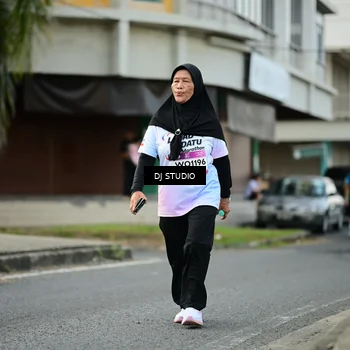 Runner Photo 7916056