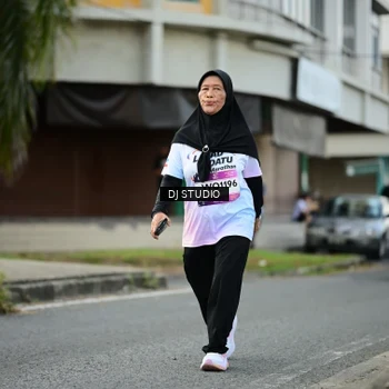 Runner Photo 7916068