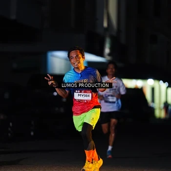Runner Photo 7916075