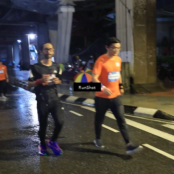 Runner Photo 7916077