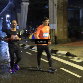 Runner Photo 7916079