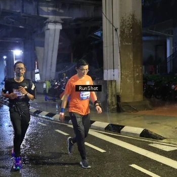 Runner Photo 7916080
