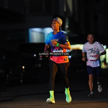 Runner Photo 7916086