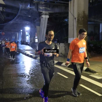 Runner Photo 7916088
