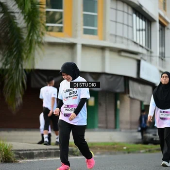 Runner Photo 7916094