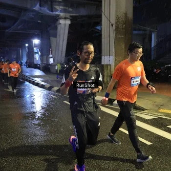 Runner Photo 7916100