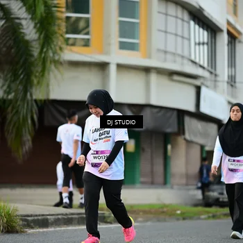 Runner Photo 7916104