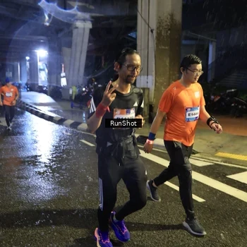 Runner Photo 7916105