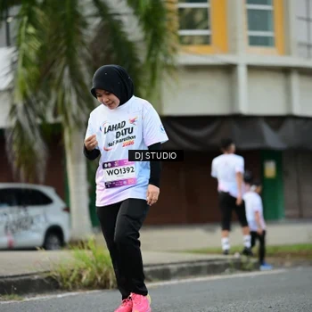 Runner Photo 7916116