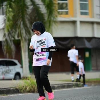 Runner Photo 7916117