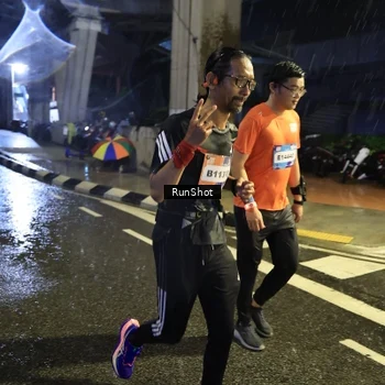 Runner Photo 7916123