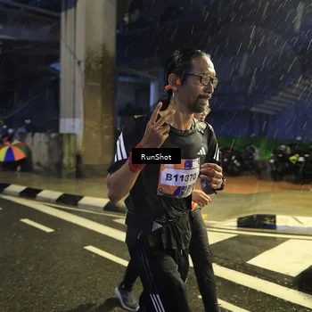 Runner Photo 7916126