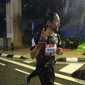 Runner Photo 7916131