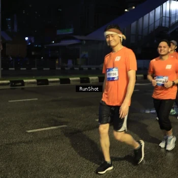 Runner Photo 7916136