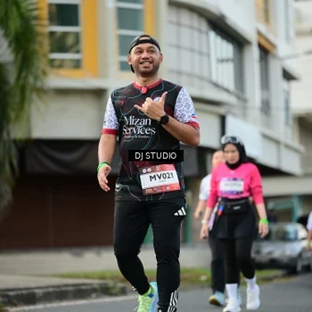 Runner Photo 7916142