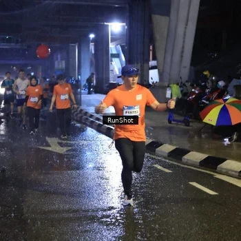 Runner Photo 7916151