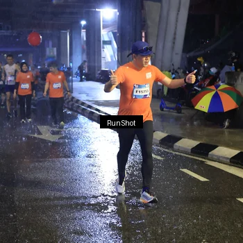 Runner Photo 7916162