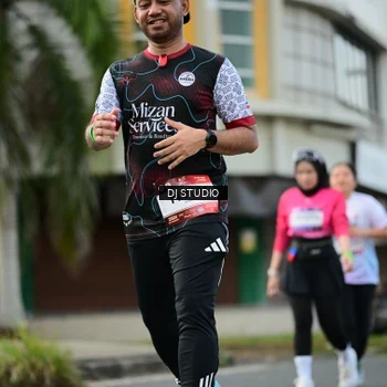Runner Photo 7916168