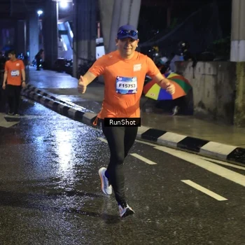 Runner Photo 7916179