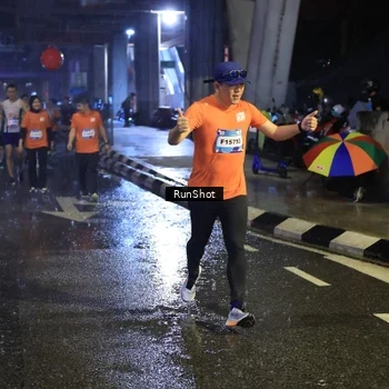 Runner Photo 7916182