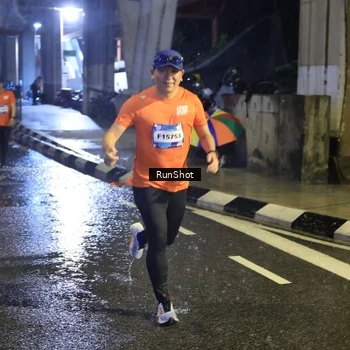 Runner Photo 7916185
