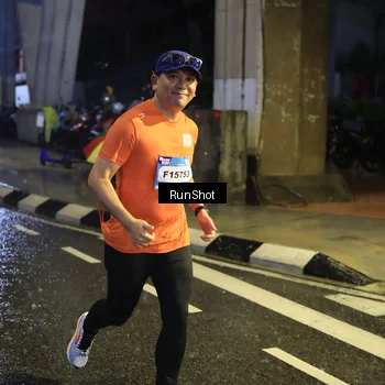 Runner Photo 7916202