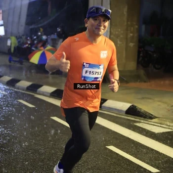 Runner Photo 7916210