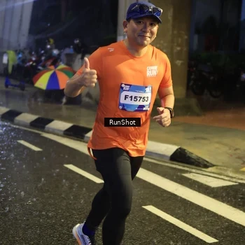 Runner Photo 7916212