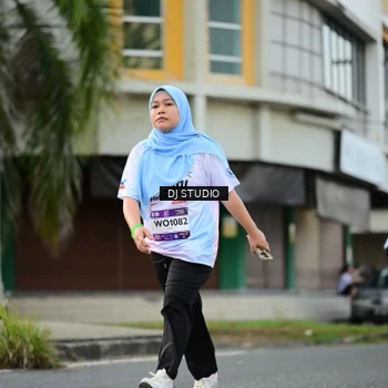 Runner Photo 7916215