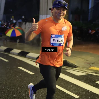 Runner Photo 7916223