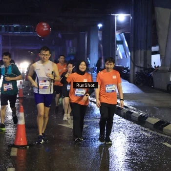 Runner Photo 7916234