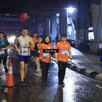 Runner Photo 7916237
