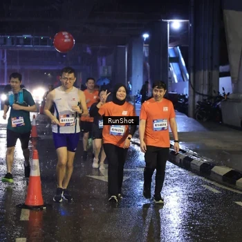 Runner Photo 7916242
